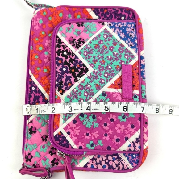 Vera Bradley Modern Medley Iconic Hipster Crossbody Brand New w/o tags - Picture 3 of 10